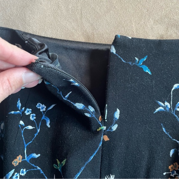 WHBM Floral Pencil Skirt - Size 0 - Picture 6 of 7